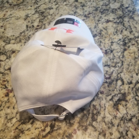 Under Armour WOMEN'S RENEGADE Cap NWT - Picture 5 of 5